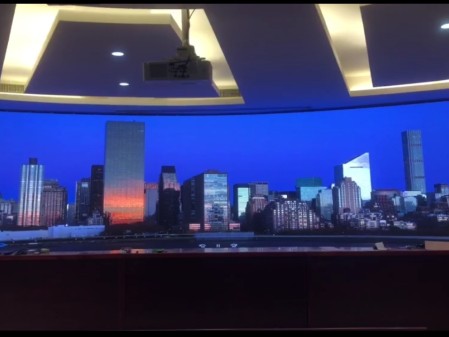 孝感煙草局 BOE室內全彩P1.8安裝完畢      尺寸：7.68x2.24  像素點：4128x1204